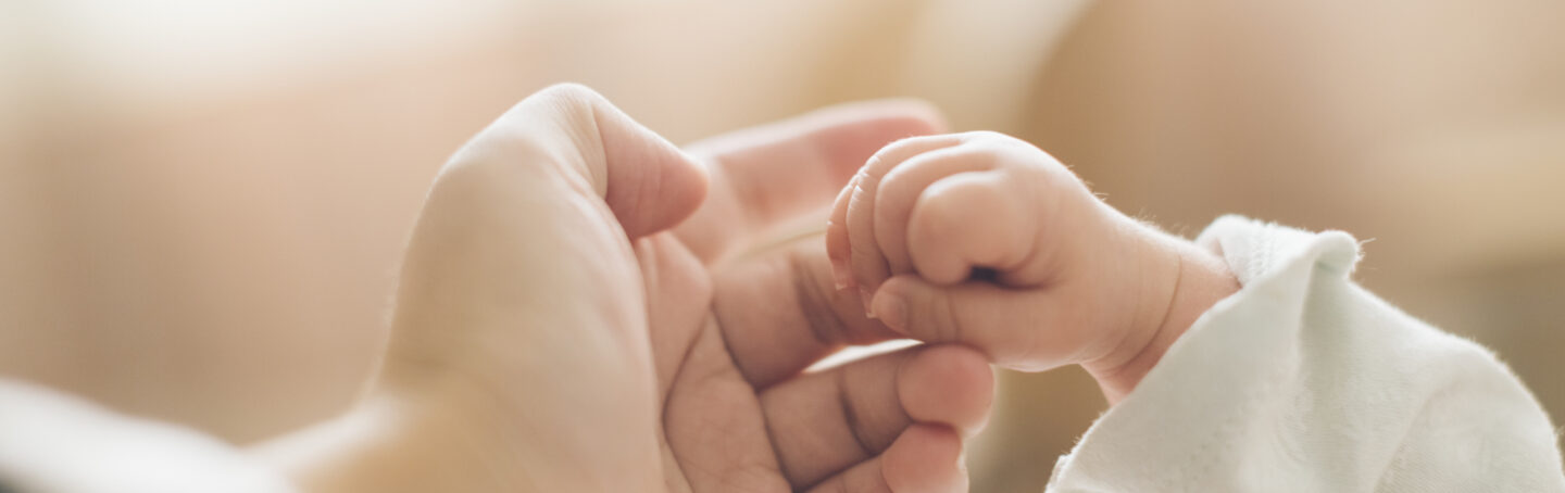 Photo of newborn baby fingers
