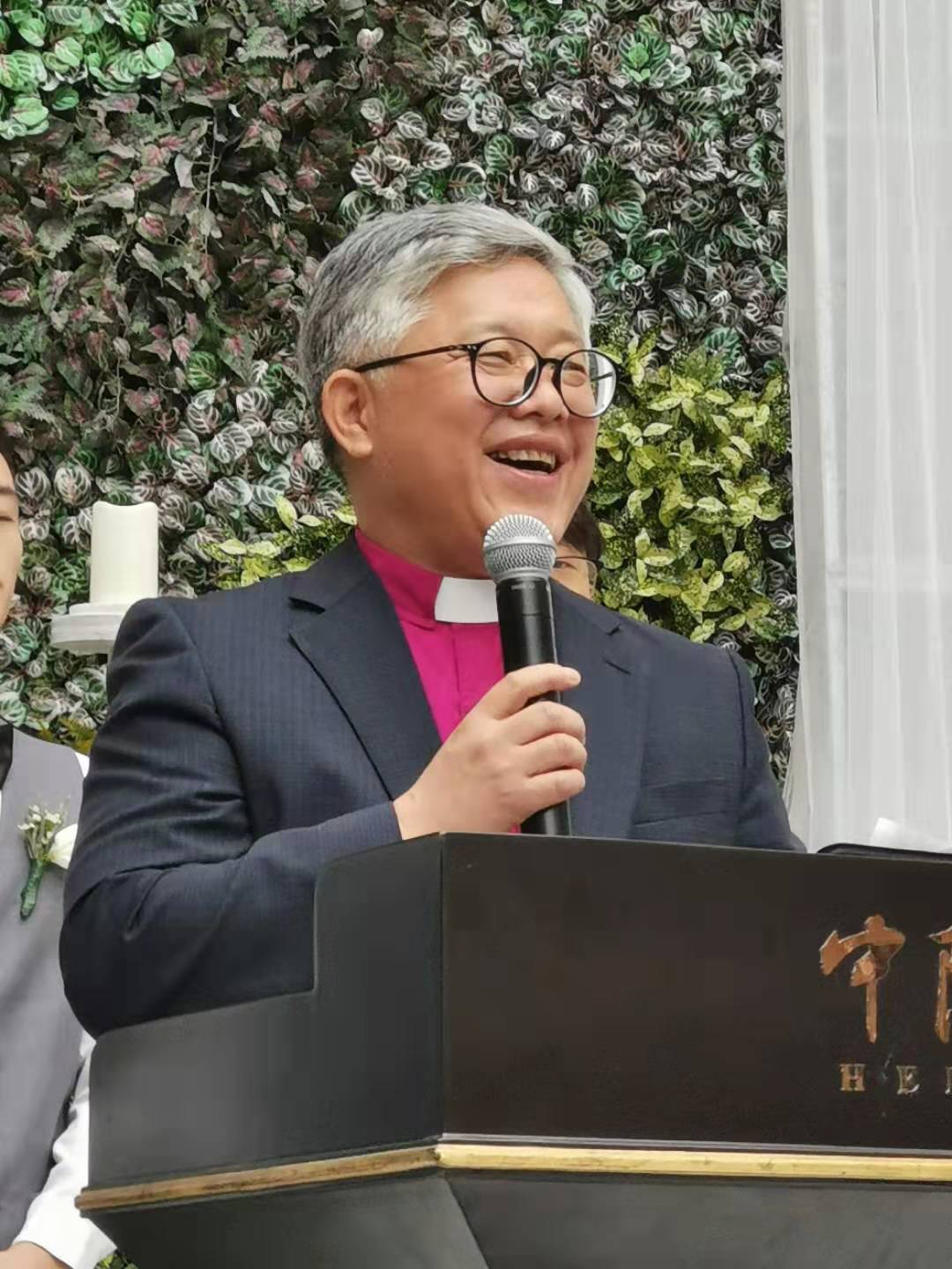 Pastor Ezra Jin