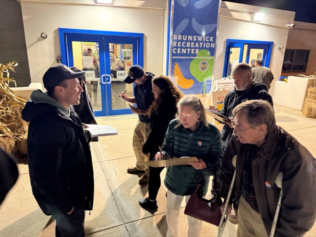 Maine Girl Dads collecting signatures