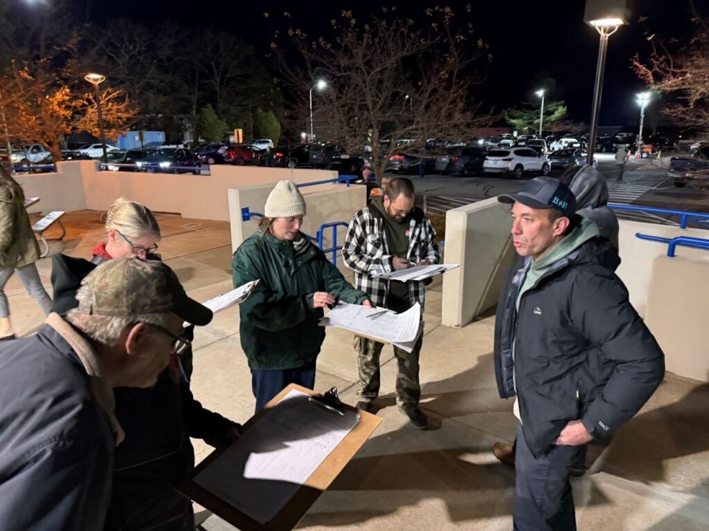 Maine Girl Dads collecting signatures 