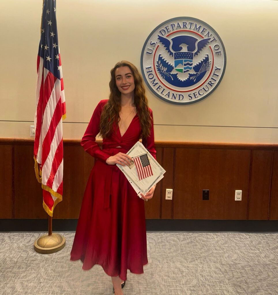 Jade Warwick becoming a US citizen