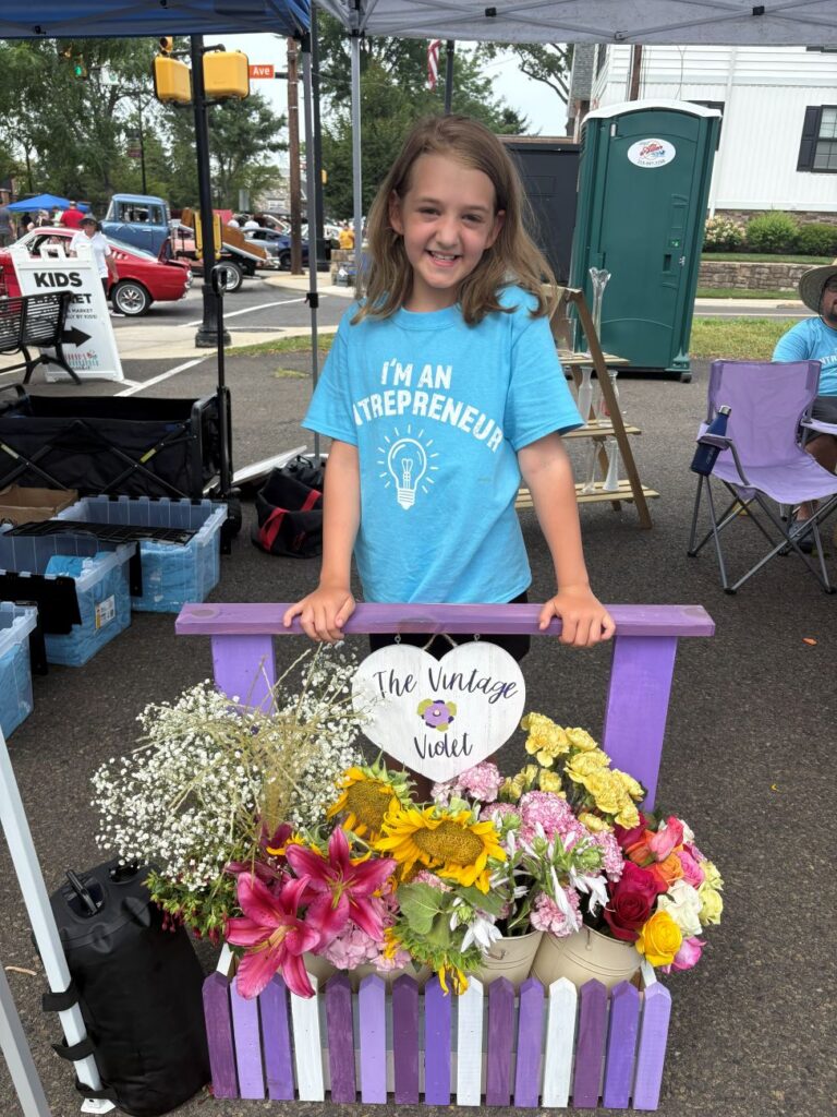 Kenzleigh Torres and the Vintage Violet 