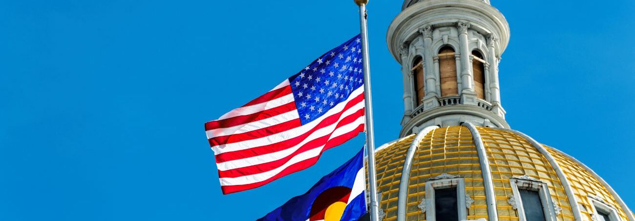 Colorado capitol and state flag