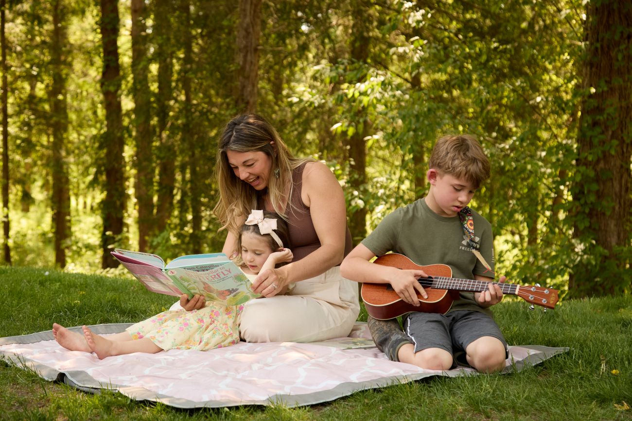 Cheryl Daley homeschooling outdoors